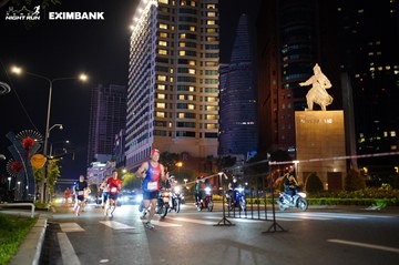 HO CHI MINH CITY NIGHT RUN EXIMBANK 2024 - Ảnh #1989173