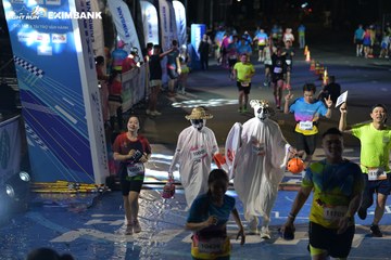 HO CHI MINH CITY NIGHT RUN EXIMBANK 2024 - Ảnh #2032767