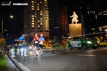 HO CHI MINH CITY NIGHT RUN EXIMBANK 2024 - Ảnh #1990635