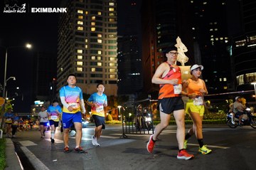 HO CHI MINH CITY NIGHT RUN EXIMBANK 2024 - Ảnh #1990995