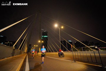 HO CHI MINH CITY NIGHT RUN EXIMBANK 2024 - Ảnh #2026729