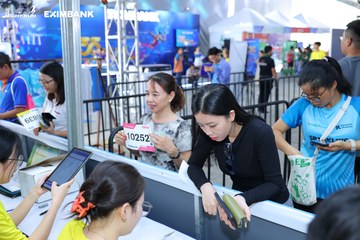 HO CHI MINH CITY NIGHT RUN EXIMBANK 2024 - Ảnh #1965363