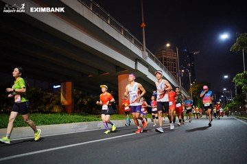 HO CHI MINH CITY NIGHT RUN EXIMBANK 2024 - Ảnh #1988870