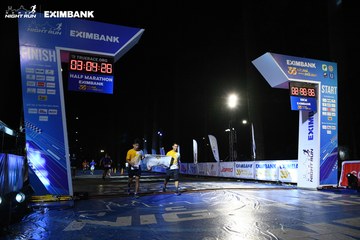 HO CHI MINH CITY NIGHT RUN EXIMBANK 2024 - Ảnh #2063464