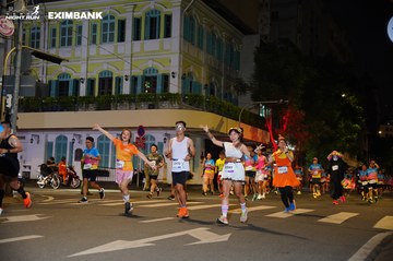 HO CHI MINH CITY NIGHT RUN EXIMBANK 2024 - Ảnh #2032209