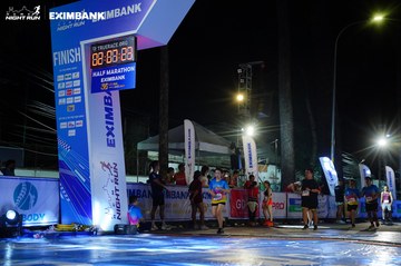 HO CHI MINH CITY NIGHT RUN EXIMBANK 2024 - Ảnh #2035037
