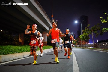 HO CHI MINH CITY NIGHT RUN EXIMBANK 2024 - Ảnh #1988827