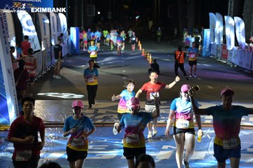 HO CHI MINH CITY NIGHT RUN EXIMBANK 2024 - Ảnh #2030568
