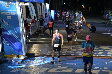 HO CHI MINH CITY NIGHT RUN EXIMBANK 2024 - Ảnh #2034183