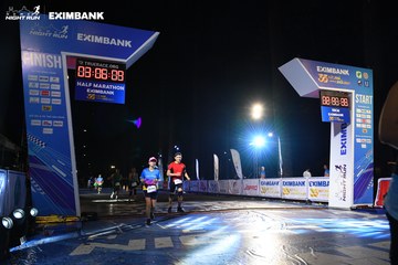 HO CHI MINH CITY NIGHT RUN EXIMBANK 2024 - Ảnh #2064687