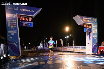 HO CHI MINH CITY NIGHT RUN EXIMBANK 2024 - Ảnh #2062820