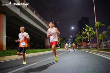 HO CHI MINH CITY NIGHT RUN EXIMBANK 2024 - Ảnh #1988577
