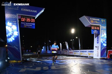 HO CHI MINH CITY NIGHT RUN EXIMBANK 2024 - Ảnh #2060424