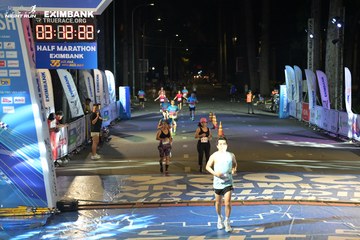 HO CHI MINH CITY NIGHT RUN EXIMBANK 2024 - Ảnh #2028663