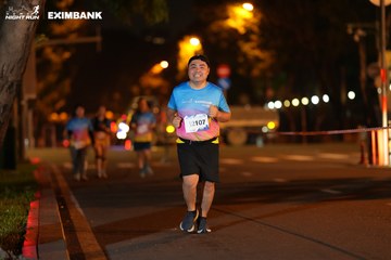 HO CHI MINH CITY NIGHT RUN EXIMBANK 2024 - Ảnh #2160845