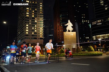 HO CHI MINH CITY NIGHT RUN EXIMBANK 2024 - Ảnh #1990241