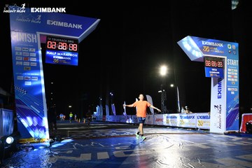 HO CHI MINH CITY NIGHT RUN EXIMBANK 2024 - Ảnh #2064357