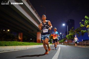 HO CHI MINH CITY NIGHT RUN EXIMBANK 2024 - Ảnh #1988767
