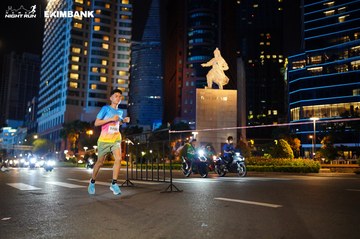 HO CHI MINH CITY NIGHT RUN EXIMBANK 2024 - Ảnh #1989063
