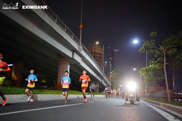 HO CHI MINH CITY NIGHT RUN EXIMBANK 2024 - Ảnh #1988930
