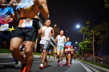 HO CHI MINH CITY NIGHT RUN EXIMBANK 2024 - Ảnh #1988949