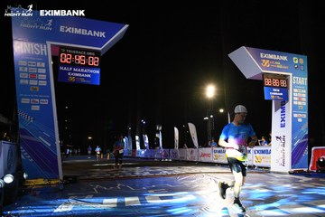 HO CHI MINH CITY NIGHT RUN EXIMBANK 2024 - Ảnh #2065095