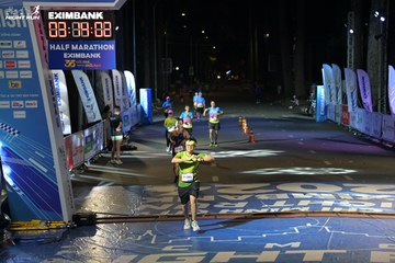 HO CHI MINH CITY NIGHT RUN EXIMBANK 2024 - Ảnh #2028255