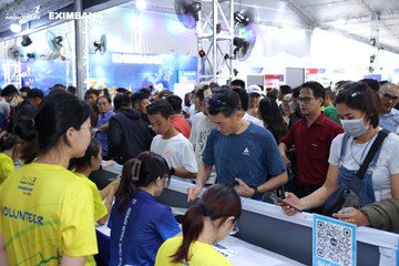 HO CHI MINH CITY NIGHT RUN EXIMBANK 2024 - Ảnh #1964289