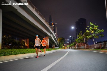HO CHI MINH CITY NIGHT RUN EXIMBANK 2024 - Ảnh #1988437