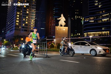 HO CHI MINH CITY NIGHT RUN EXIMBANK 2024 - Ảnh #1989151
