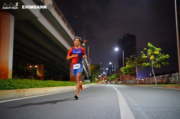 HO CHI MINH CITY NIGHT RUN EXIMBANK 2024 - Ảnh #1988620