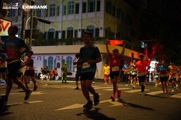 HO CHI MINH CITY NIGHT RUN EXIMBANK 2024 - Ảnh #2032124