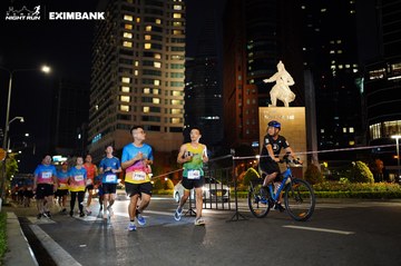 HO CHI MINH CITY NIGHT RUN EXIMBANK 2024 - Ảnh #1989911