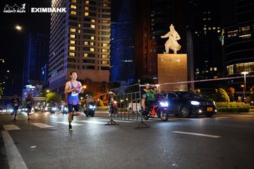 HO CHI MINH CITY NIGHT RUN EXIMBANK 2024 - Ảnh #1989128