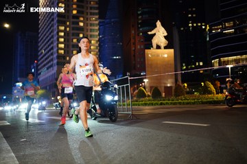 HO CHI MINH CITY NIGHT RUN EXIMBANK 2024 - Ảnh #1989248