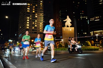 HO CHI MINH CITY NIGHT RUN EXIMBANK 2024 - Ảnh #1991537