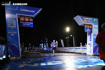 HO CHI MINH CITY NIGHT RUN EXIMBANK 2024 - Ảnh #2059956
