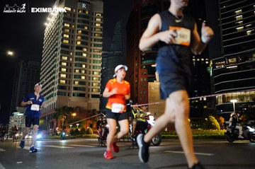 HO CHI MINH CITY NIGHT RUN EXIMBANK 2024 - Ảnh #1989402