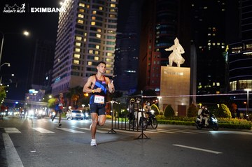 HO CHI MINH CITY NIGHT RUN EXIMBANK 2024 - Ảnh #1989075
