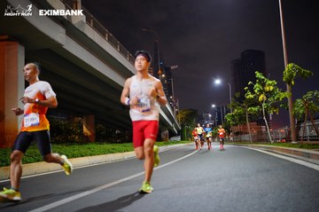 HO CHI MINH CITY NIGHT RUN EXIMBANK 2024 - Ảnh #1988581