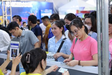 HO CHI MINH CITY NIGHT RUN EXIMBANK 2024 - Ảnh #1964708