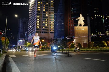 HO CHI MINH CITY NIGHT RUN EXIMBANK 2024 - Ảnh #1989275