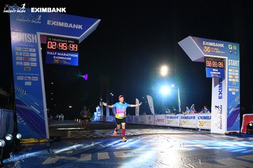HO CHI MINH CITY NIGHT RUN EXIMBANK 2024 - Ảnh #2065720