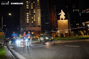 HO CHI MINH CITY NIGHT RUN EXIMBANK 2024 - Ảnh #1990634