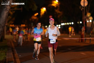 HO CHI MINH CITY NIGHT RUN EXIMBANK 2024 - Ảnh #2159044