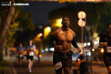 HO CHI MINH CITY NIGHT RUN EXIMBANK 2024 - Ảnh #2159923