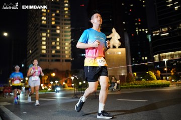 HO CHI MINH CITY NIGHT RUN EXIMBANK 2024 - Ảnh #1991112