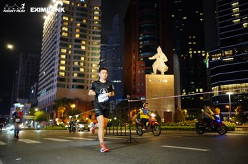 HO CHI MINH CITY NIGHT RUN EXIMBANK 2024 - Ảnh #1989550