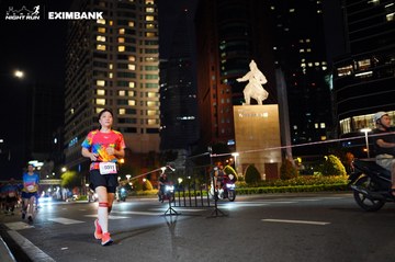HO CHI MINH CITY NIGHT RUN EXIMBANK 2024 - Ảnh #1990406