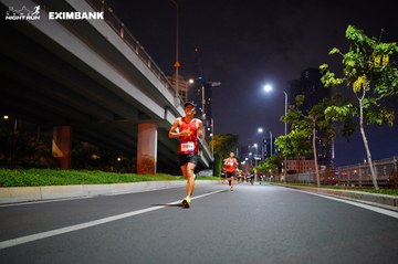 HO CHI MINH CITY NIGHT RUN EXIMBANK 2024 - Ảnh #1988680
